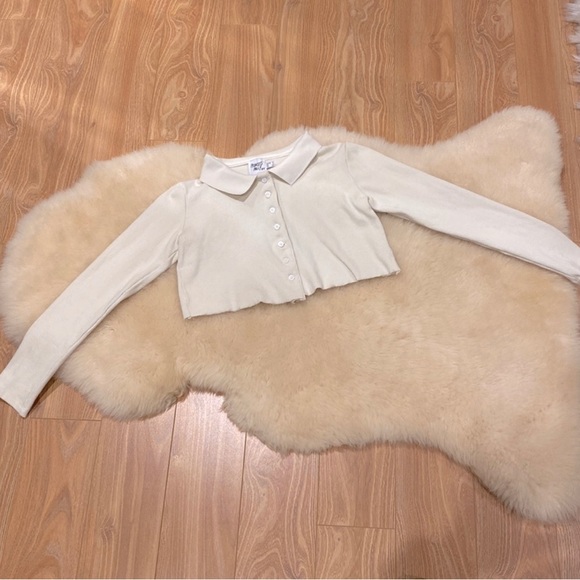 Princess Polly Downtown Crop Top - 4 - Picture 4 of 8